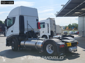 Влекач Iveco
