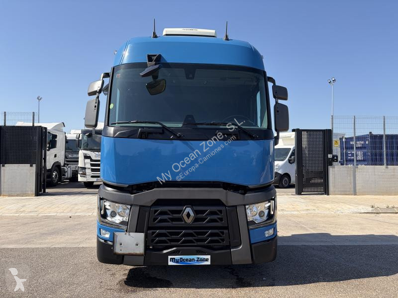 جرار Renault T440