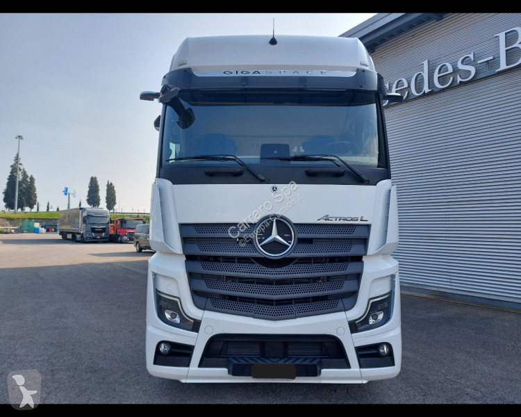 Trattore Stradale Mercedes 5 18 4x2