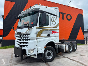 Traktor Mercedes