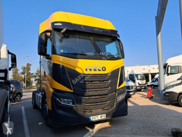 جرار Iveco S-WAY