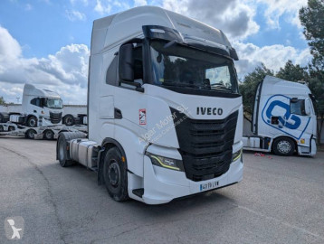 Влекач Iveco S-WAY 510