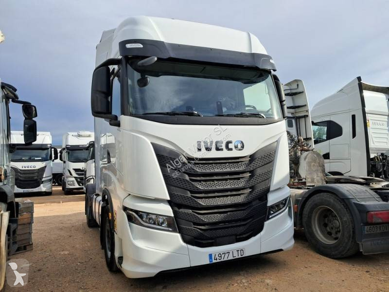 جرار Iveco