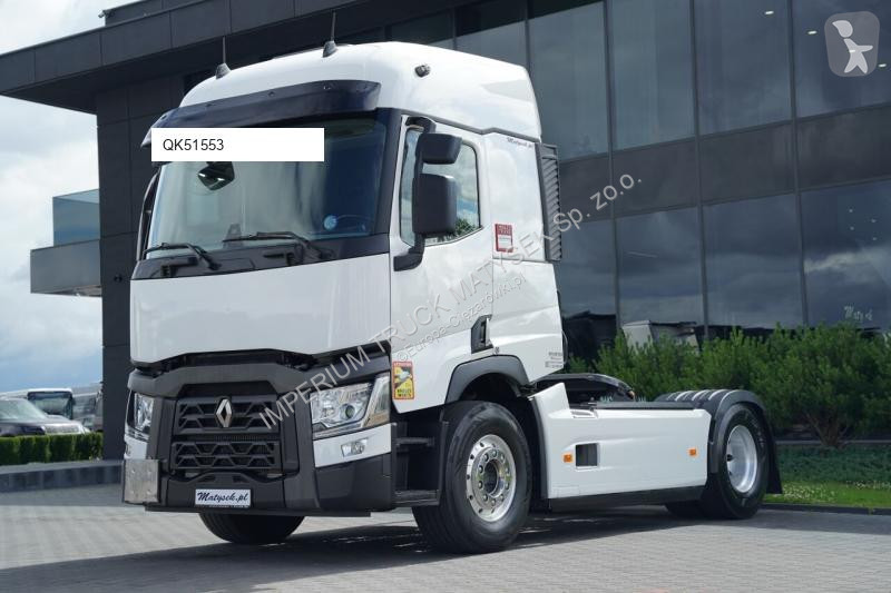 Влекач Renault T 520
