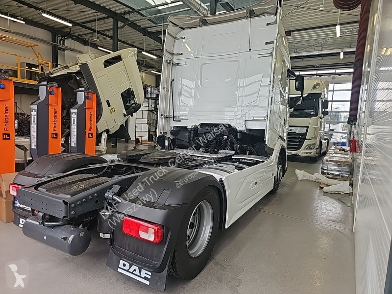 Влекач DAF XG  FT 4X2