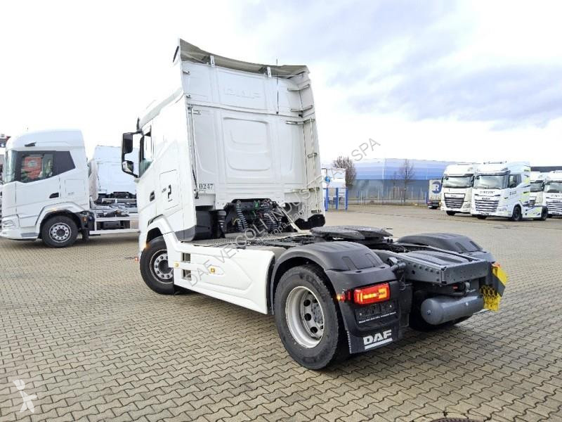 جرار DAF XG  FT 4X2