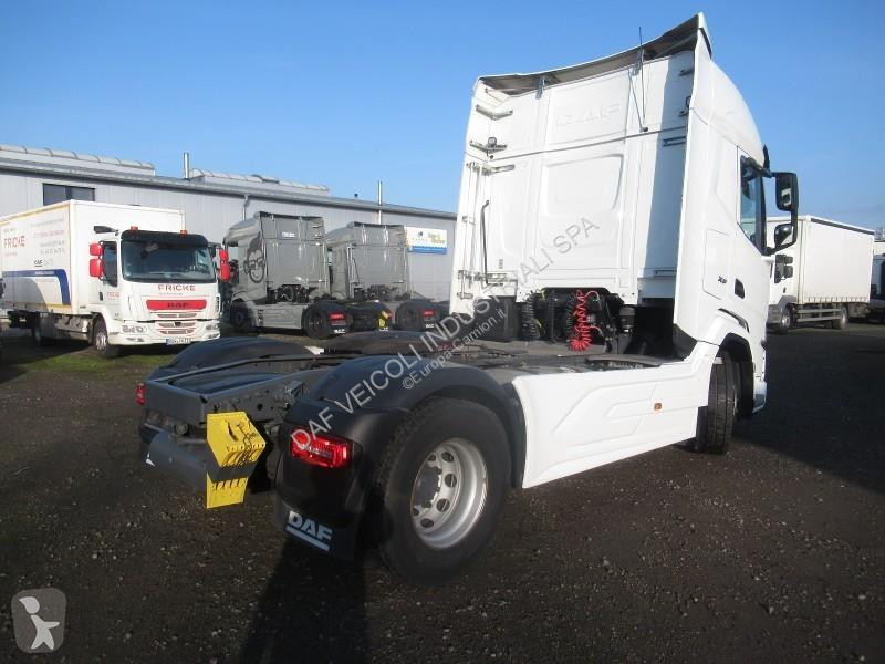 جرار DAF XFn  FT 4X2