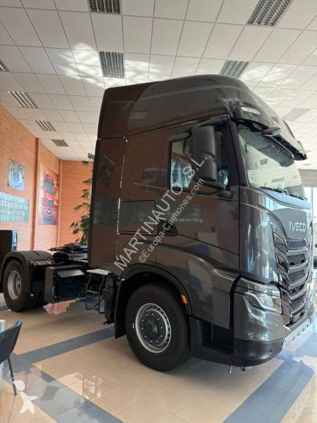 Iveco  tractor unit