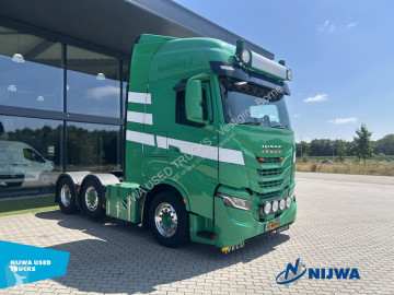 Traktor Iveco
