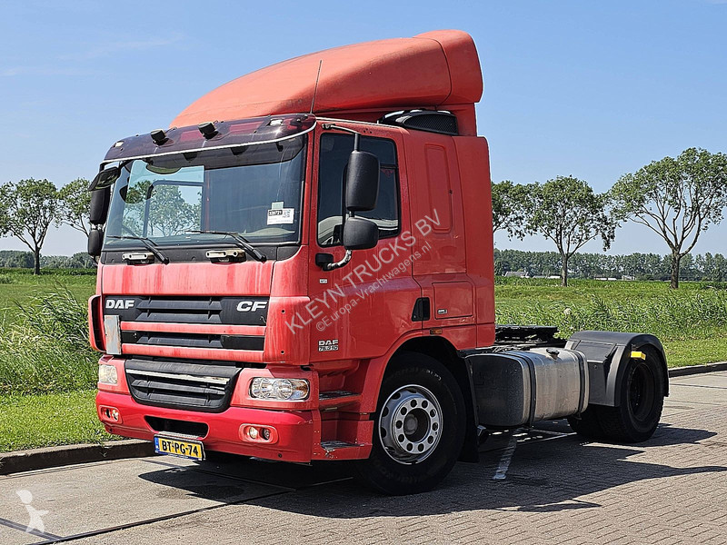 جرار DAF 75310