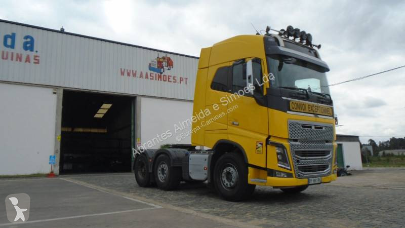 جرار Volvo
