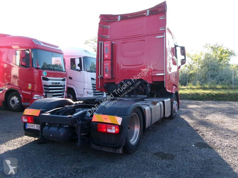 جرار DAF XG  FT LOW DECK 4X2