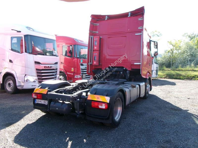 جرار DAF XG  FT LOW DECK 4X2