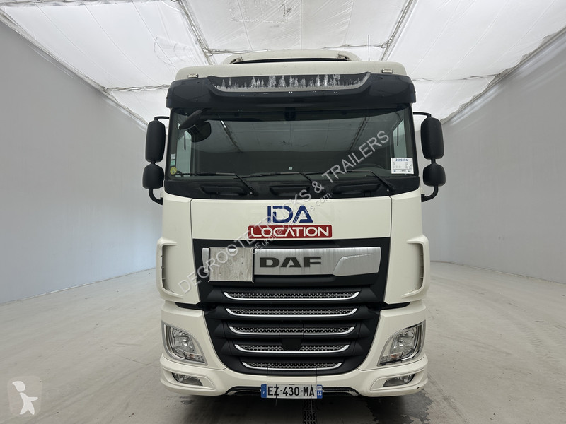Тягач DAF XF  Space Cab