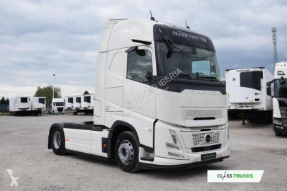 جرار Volvo