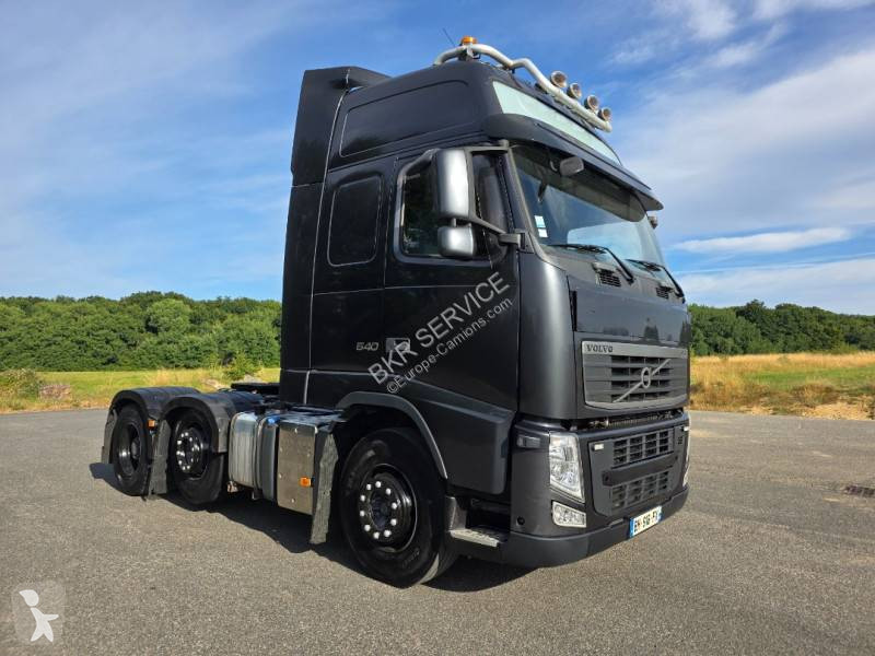 جرار Volvo