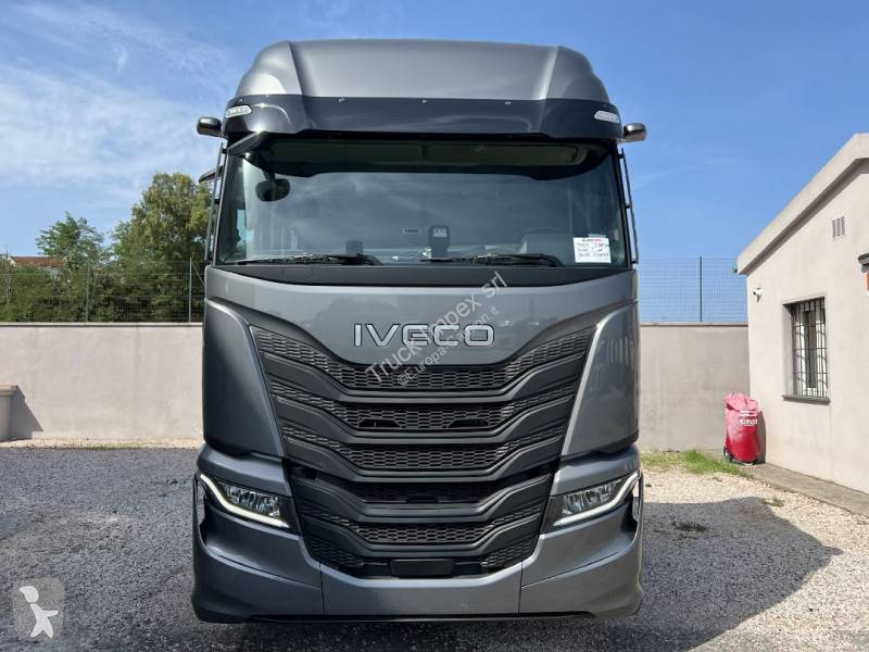 جرار Iveco