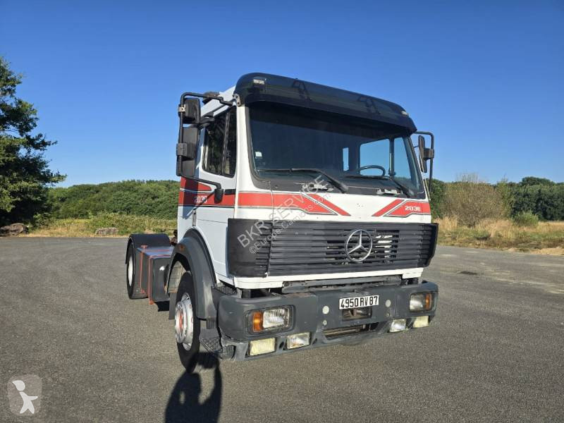 جرار Mercedes