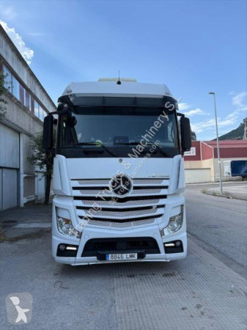 جرار Mercedes