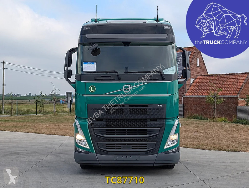 جرار Volvo 500
