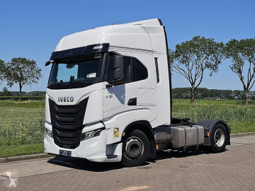Влекач Iveco S-WAY AS440S49