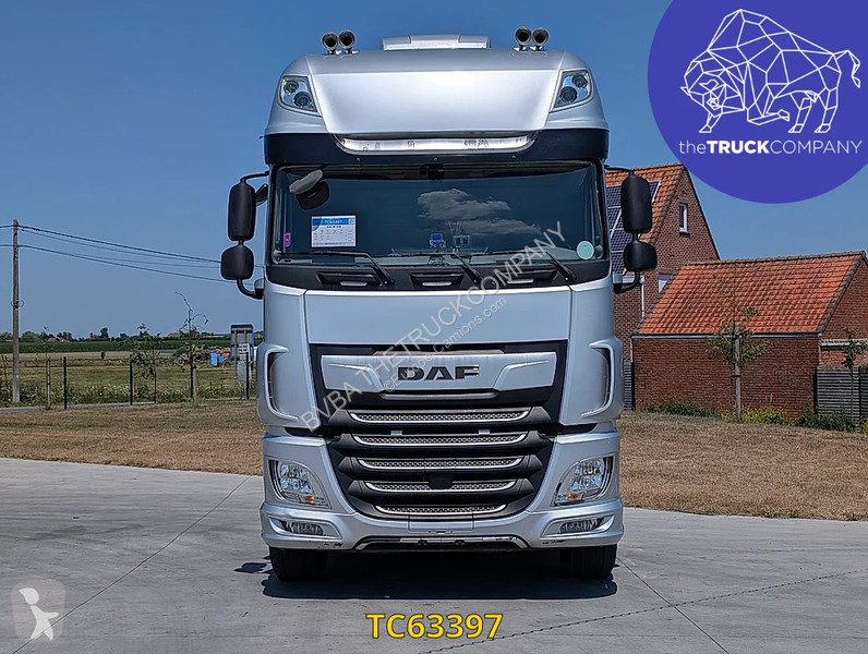 جرار DAF 530