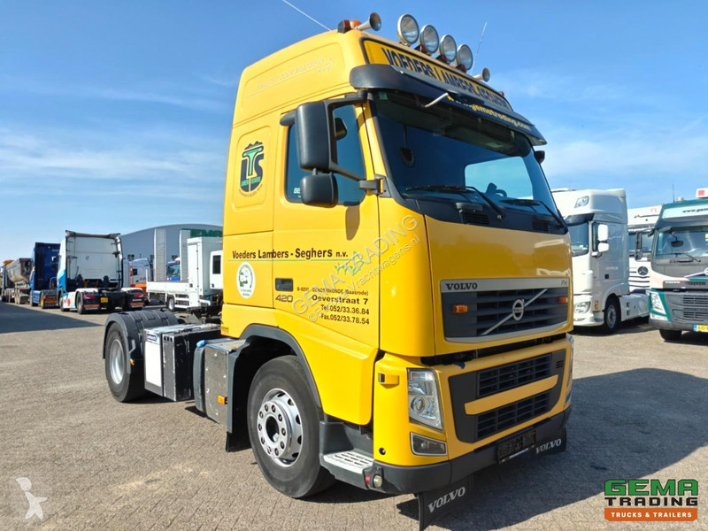 جرار Volvo 420 4x2 GlobeTrotter Euro5 -...