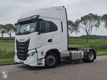 Влекач Iveco S-WAY AS440S49