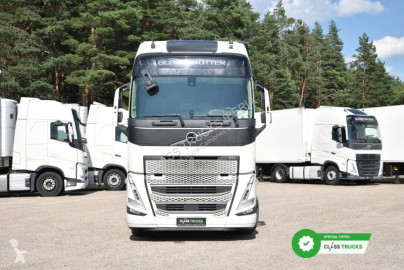 جرار Volvo