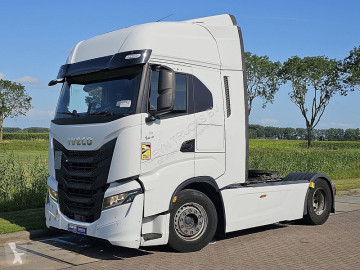Влекач Iveco S-WAY AS440S51