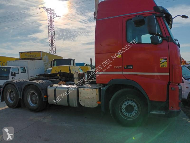 جرار Volvo