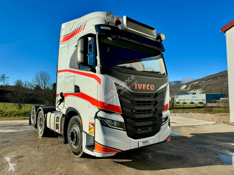 Iveco  tractor unit