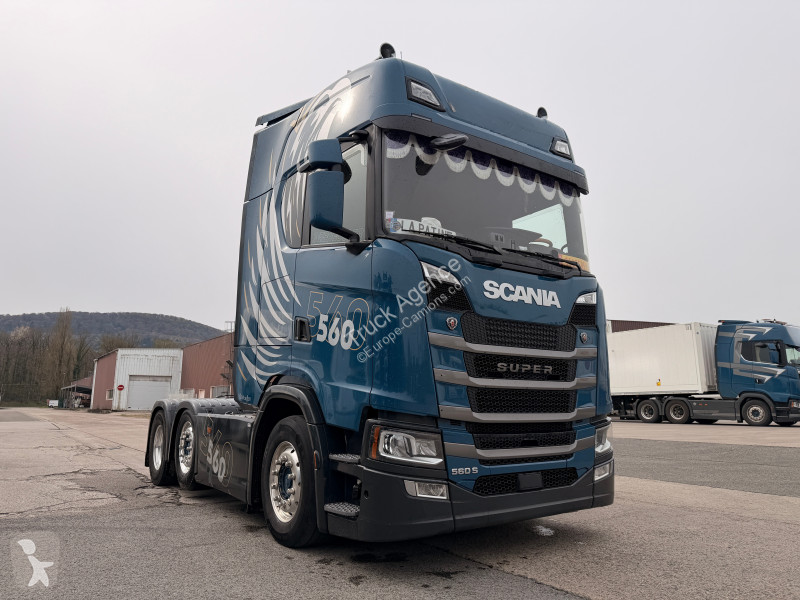 جرار Scania  560