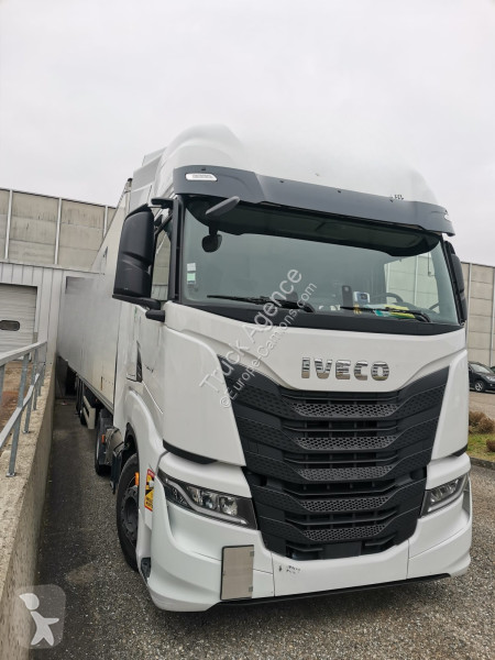 جرار Iveco