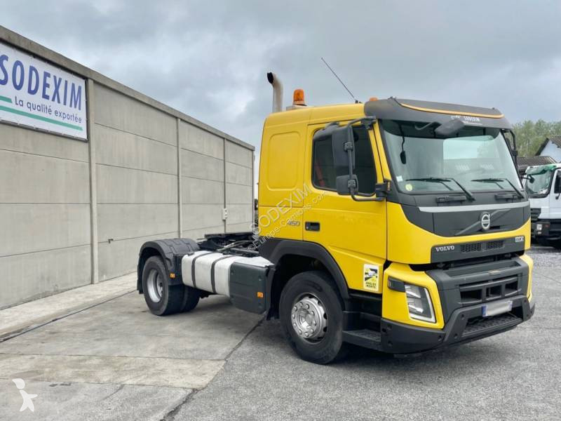 جرار Volvo