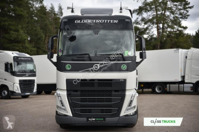 جرار Volvo