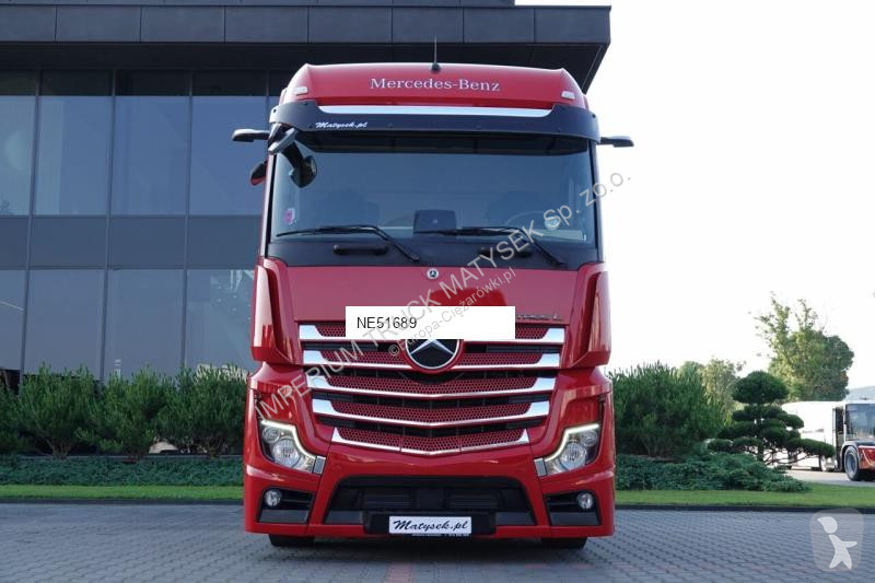 Влекач Mercedes ACTROS 1845
