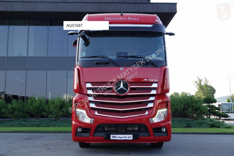 Влекач Mercedes ACTROS 1845