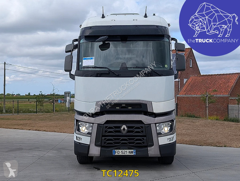 جرار Renault T 520