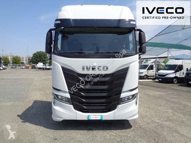 Iveco S-WAY AS440S49T/P tractor unit