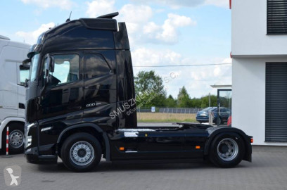جرار Volvo