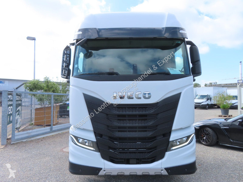 جرار Iveco S-Way 510 FZ.100