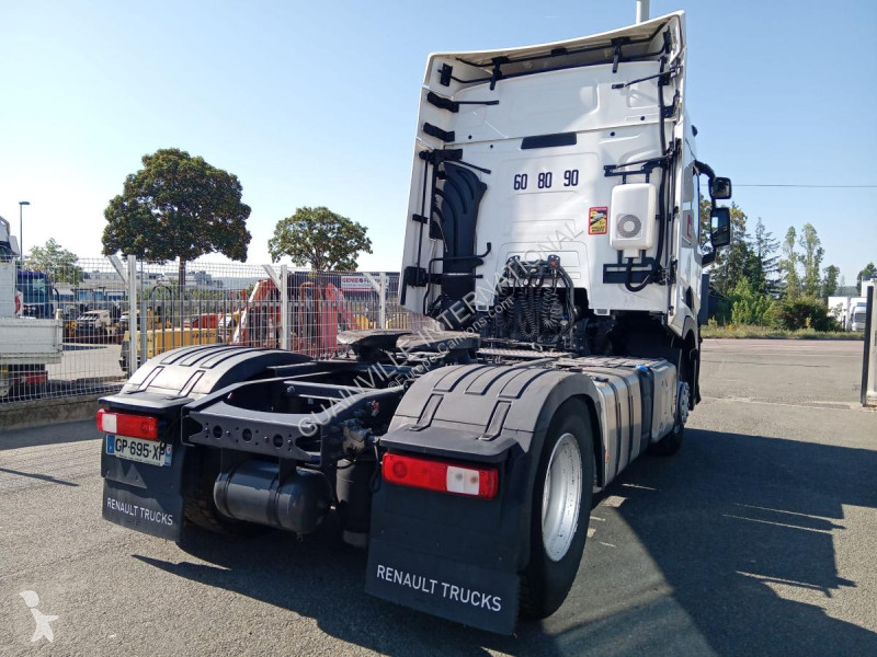 Tracteur Renault 480 Gamme T