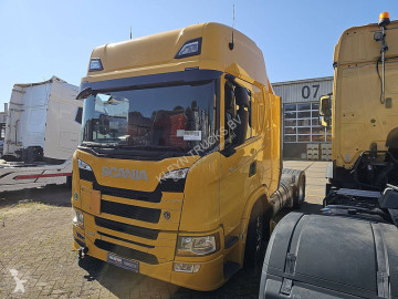 Влекач Scania