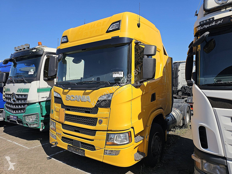 Scania 410 tractor unit