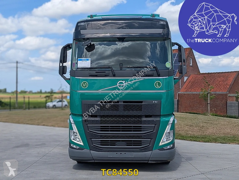 جرار Volvo 500
