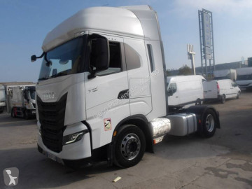 Cabeza tractora Iveco