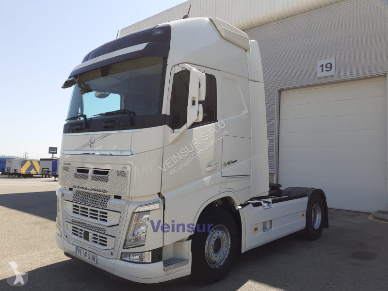 Tracteur Volvo 4