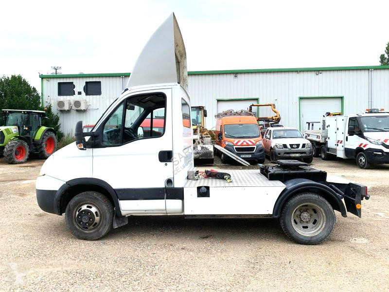 جرار Iveco  TRACTEUR ROUTIER PR SREM