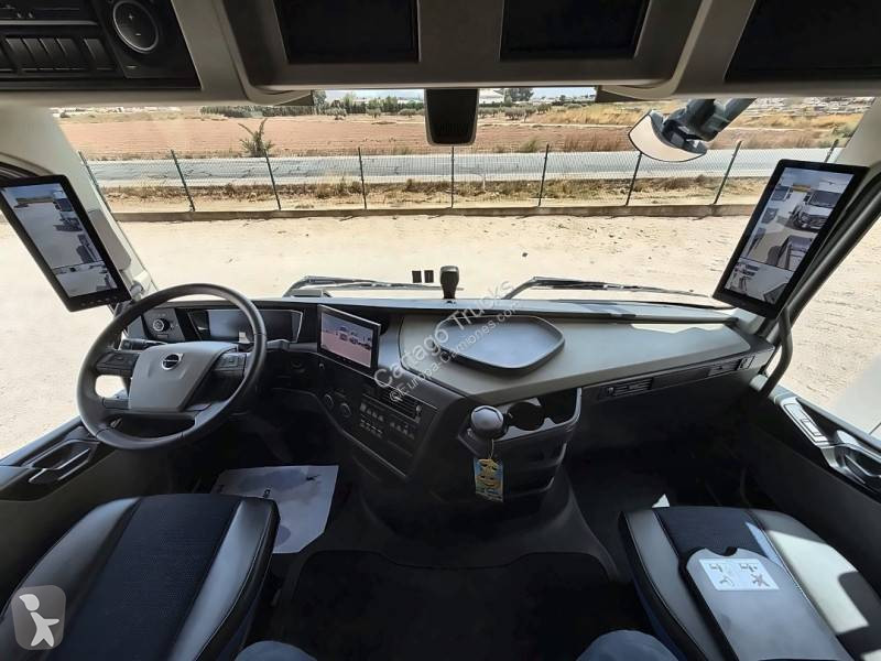 جرار Volvo